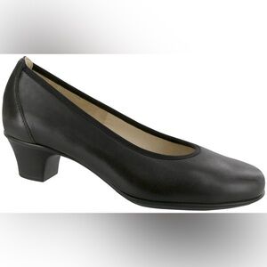 BRAND NEW! SAS Milano Pump black leather size 6.5